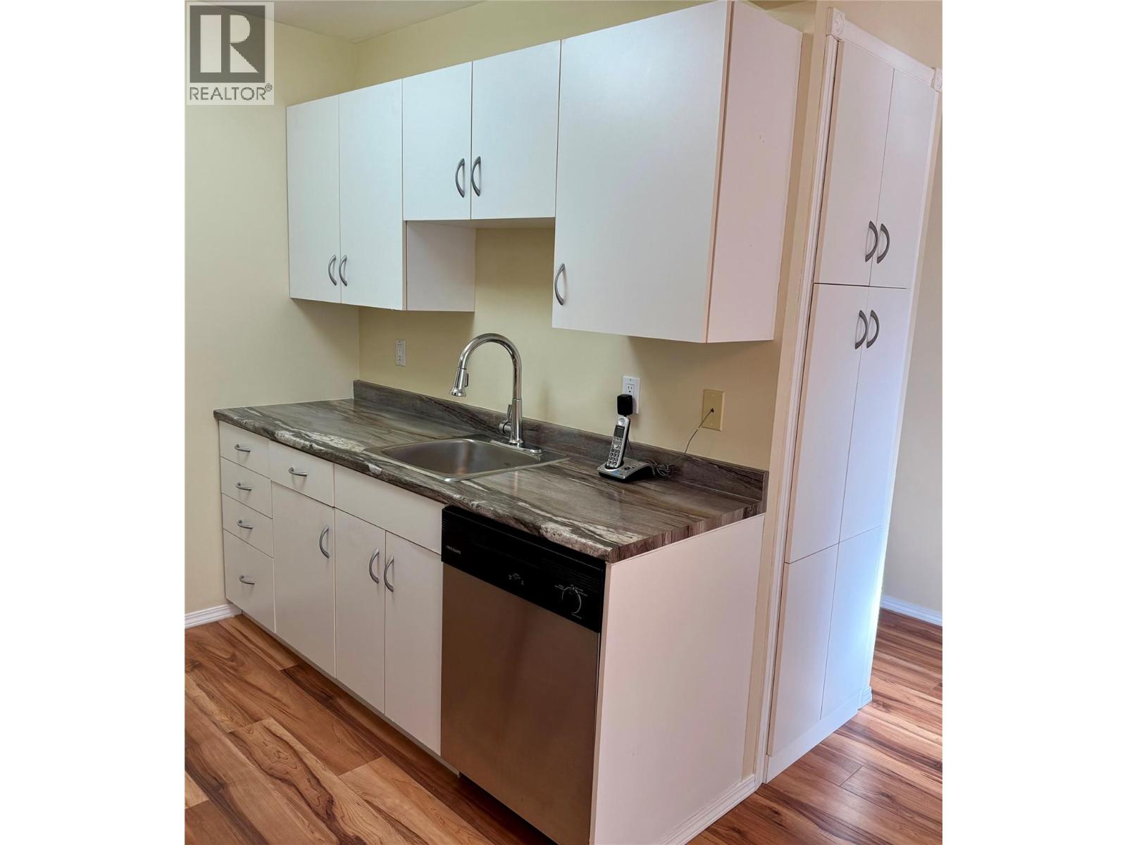 2222 3 Street N, Cranbrook