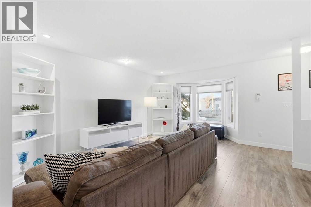 Single Family House for Sale in    Avenue SW Altadore Calgary 