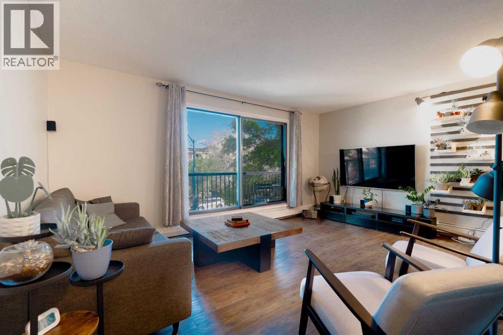 Single Family House for Sale in    Avenue SW Sunalta Calgary 