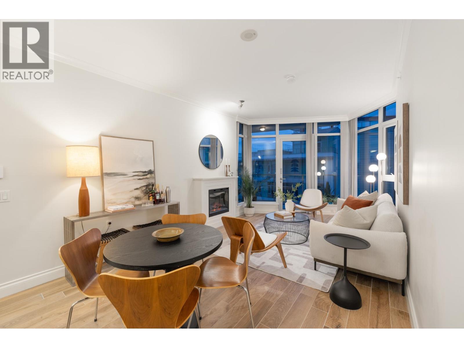 803 199 VICTORY SHIP WAY, North Vancouver