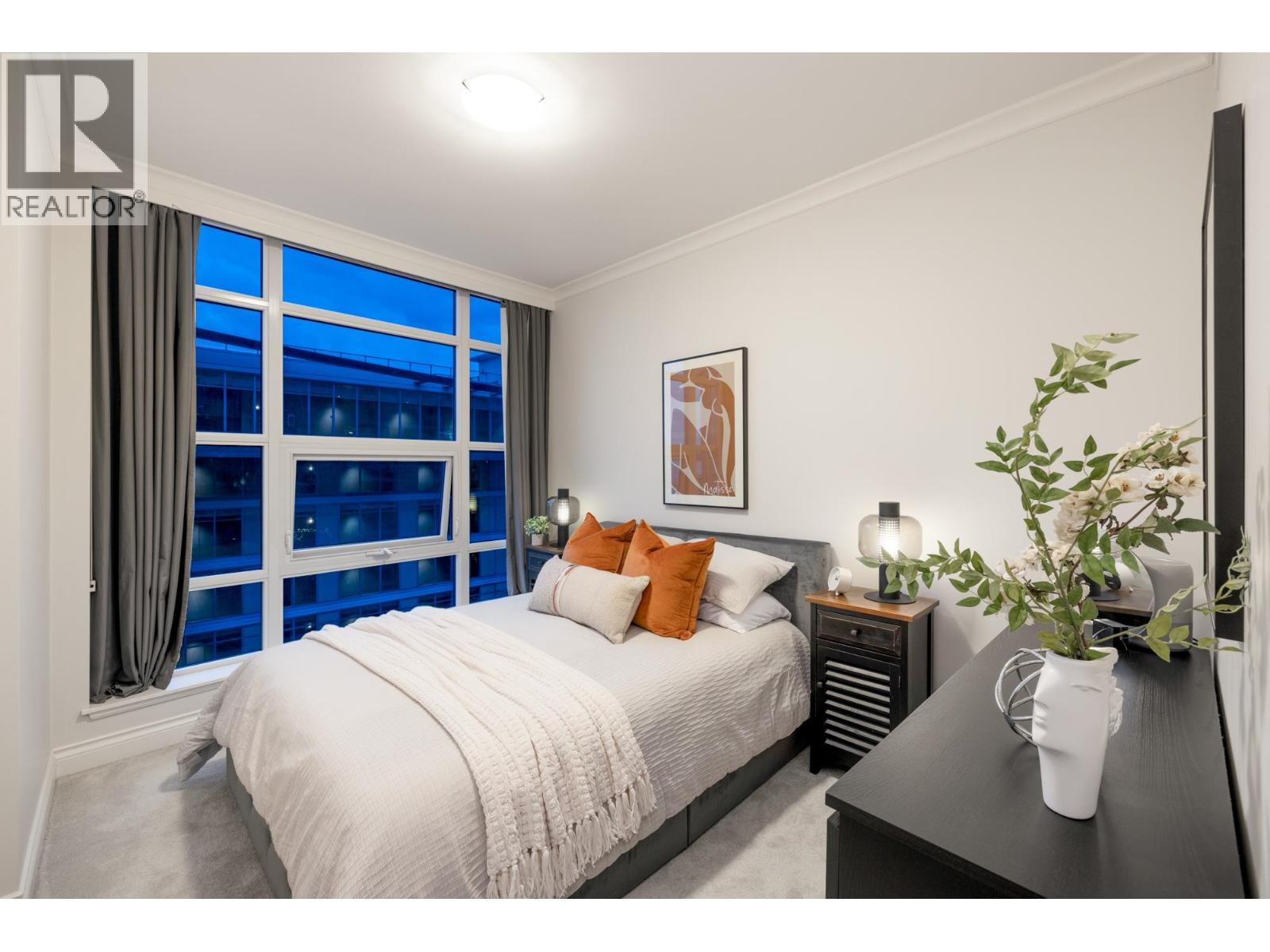 803 199 VICTORY SHIP WAY, North Vancouver