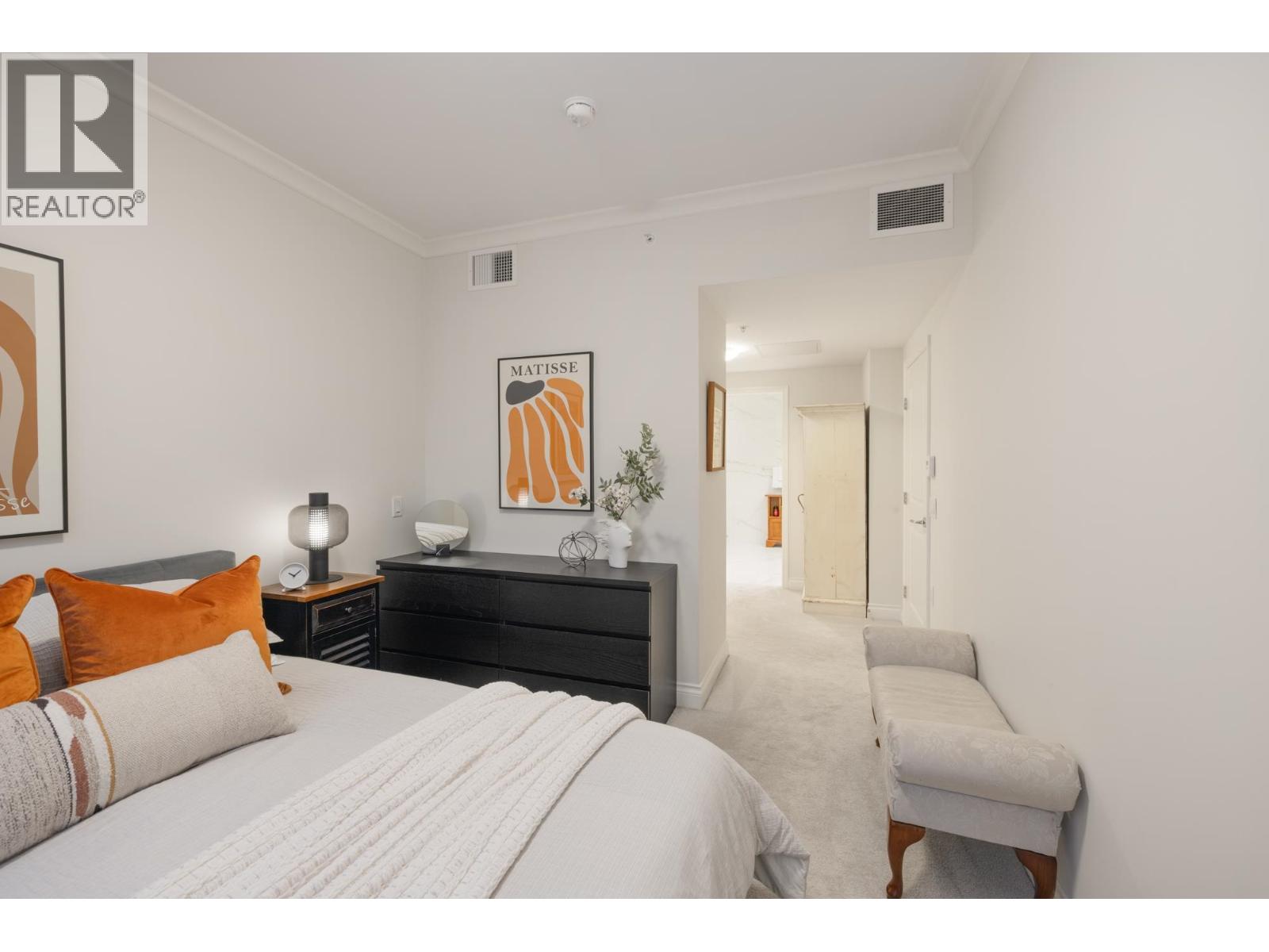 803 199 VICTORY SHIP WAY, North Vancouver