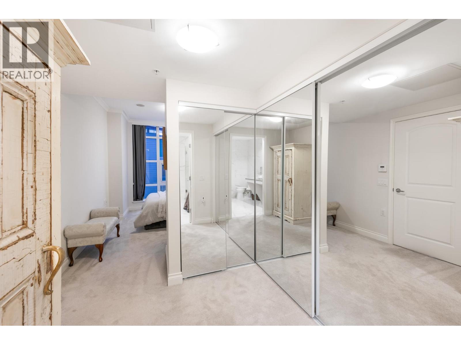 803 199 VICTORY SHIP WAY, North Vancouver