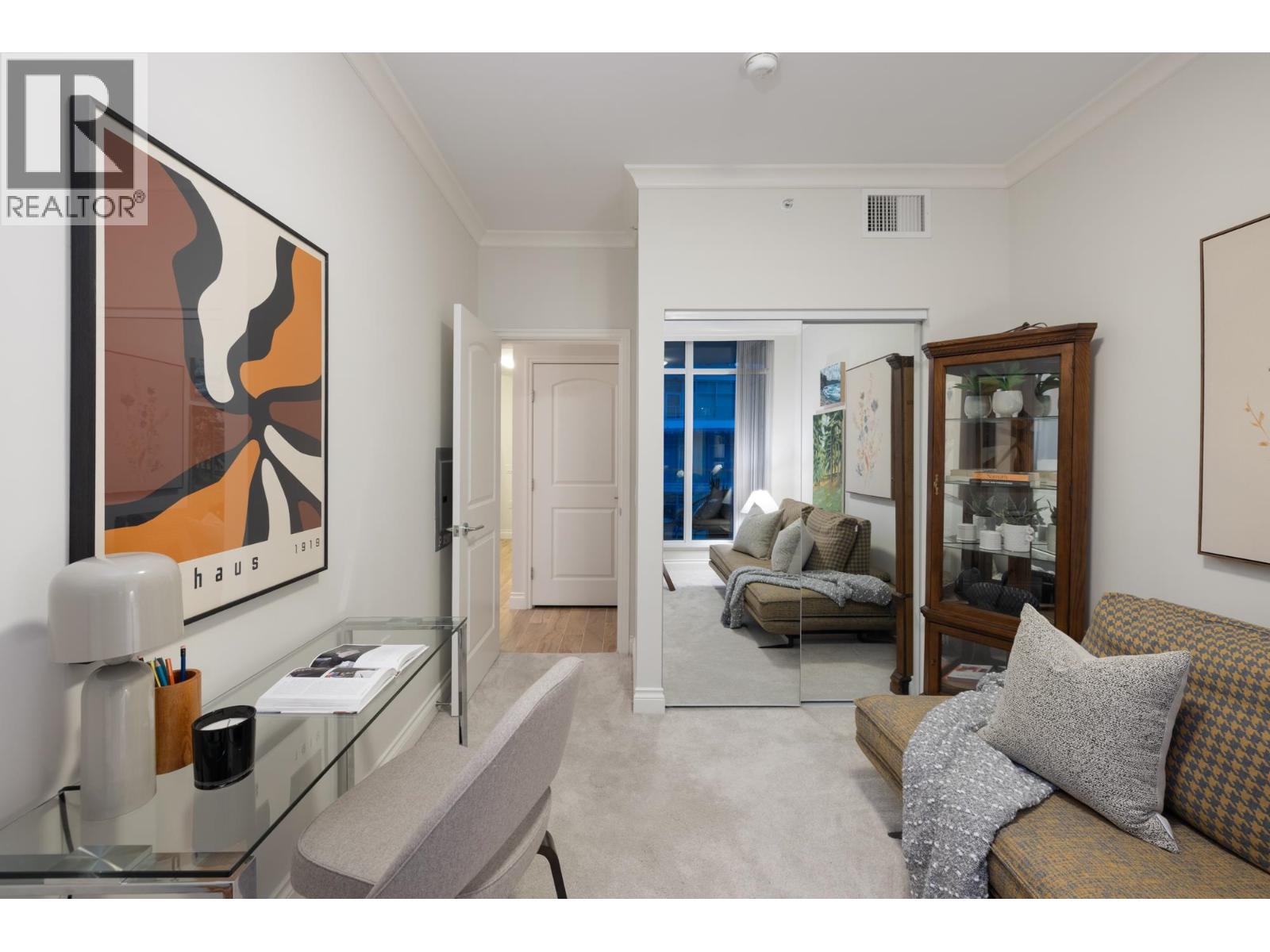 803 199 VICTORY SHIP WAY, North Vancouver