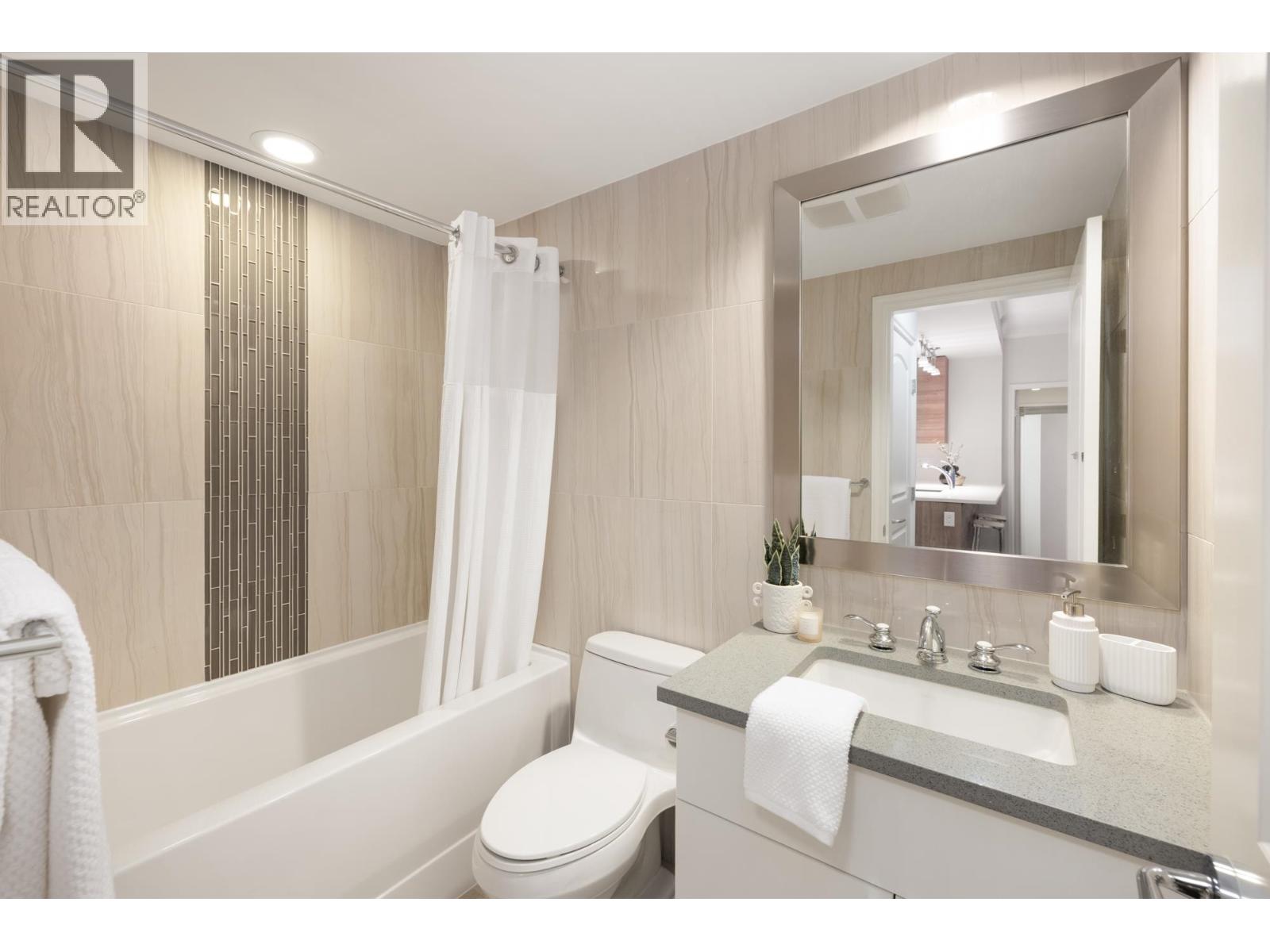 803 199 VICTORY SHIP WAY, North Vancouver