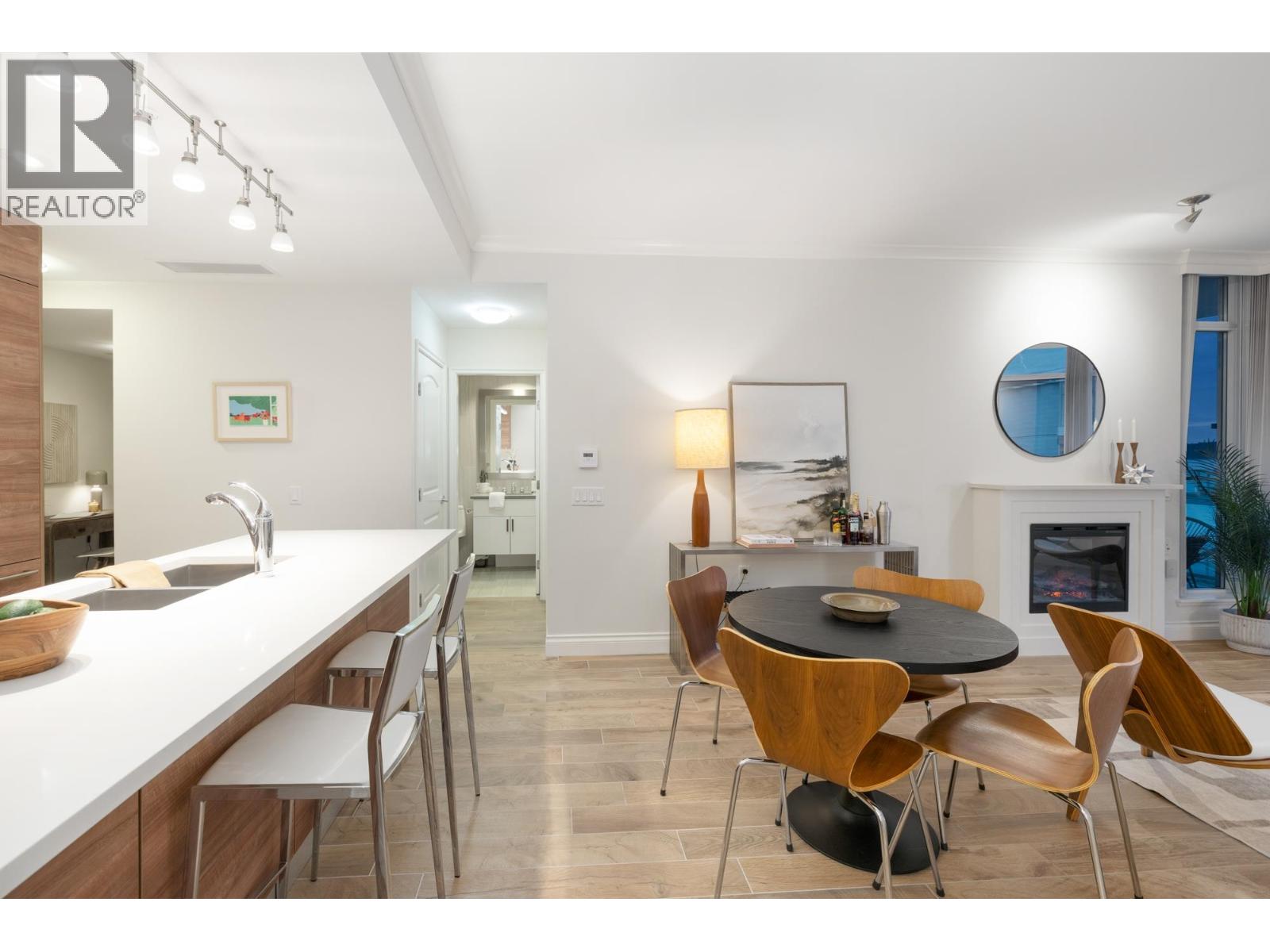 803 199 VICTORY SHIP WAY, North Vancouver