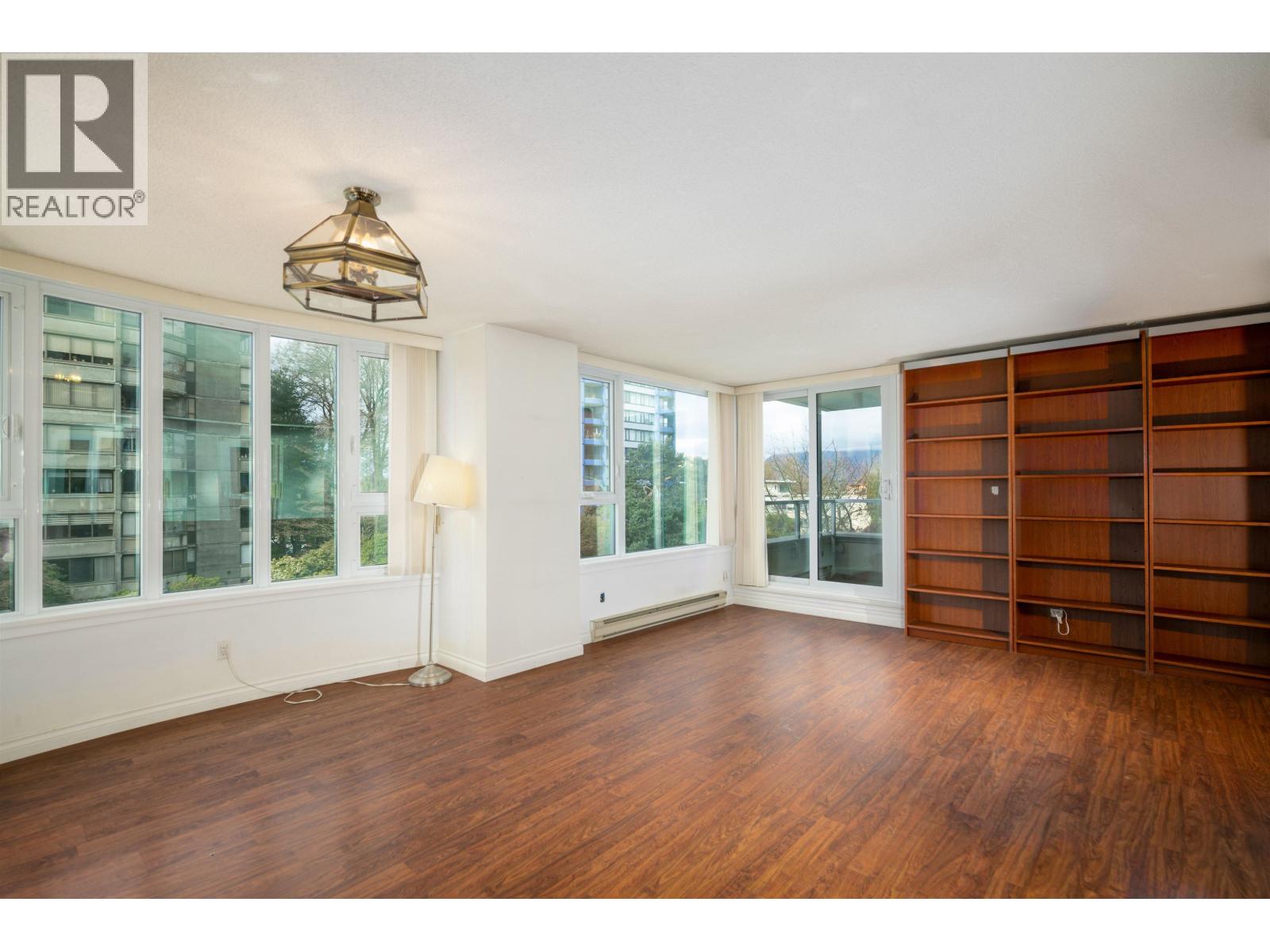 401 1566 W 13 AVENUE, Vancouver