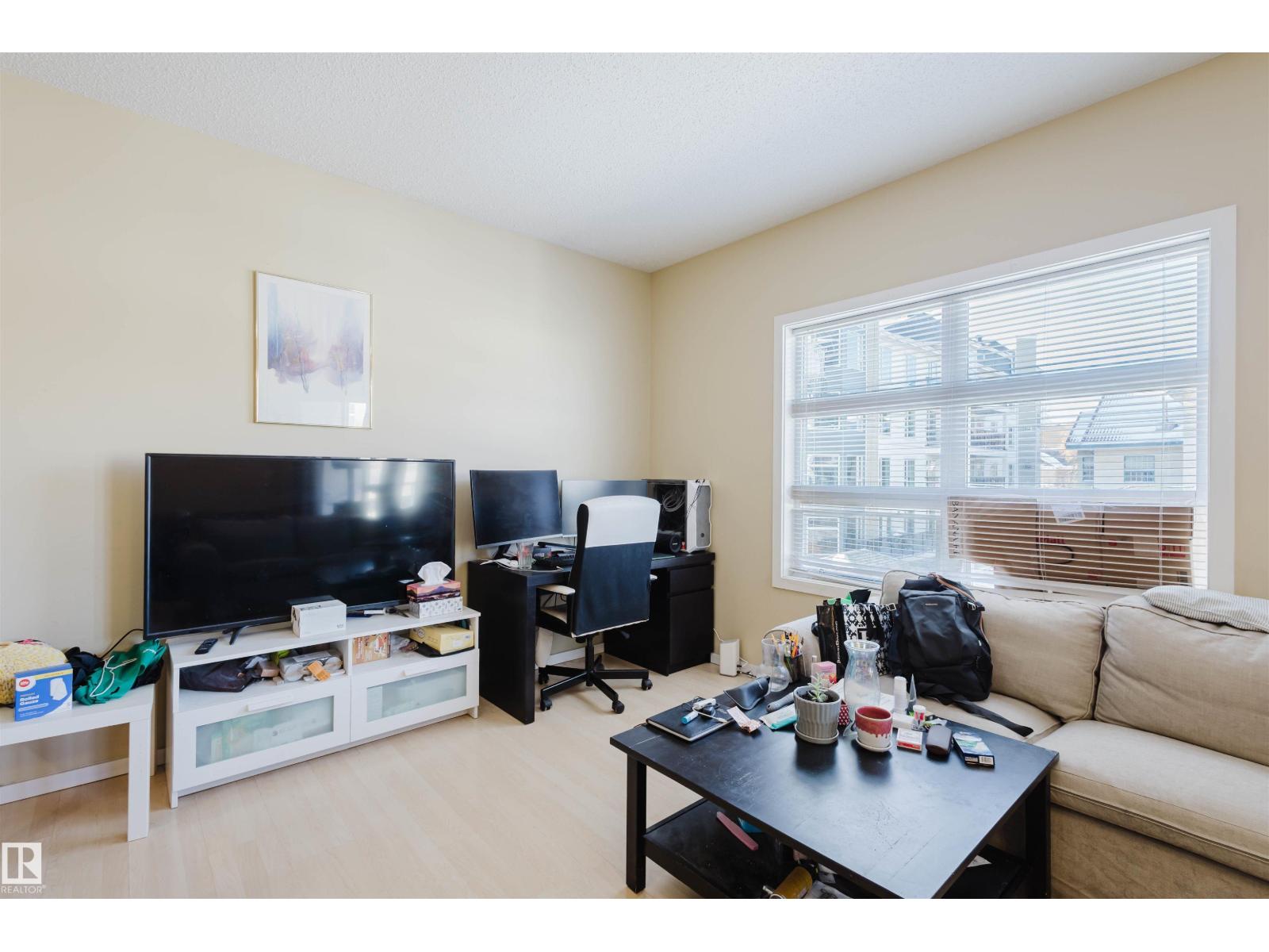 #207 9910 111 ST NW - 14