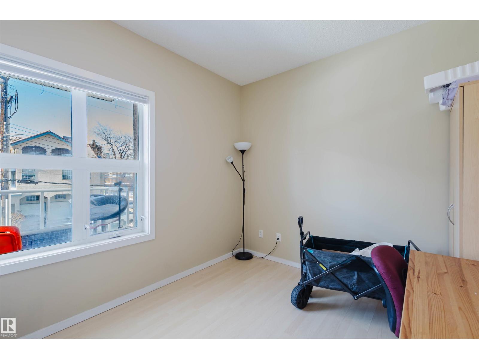#207 9910 111 ST NW - 19