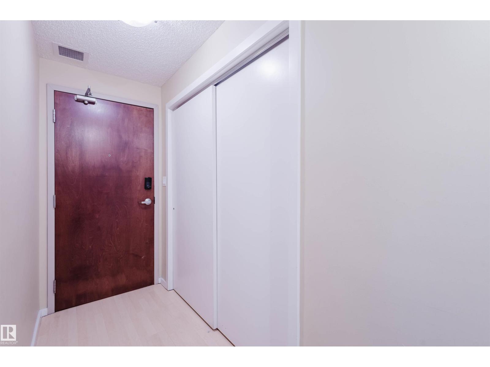 #207 9910 111 ST NW - 4