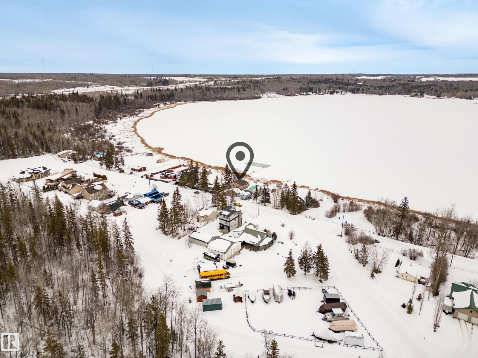 104 BAYVIEW DR, Rural Parkland County