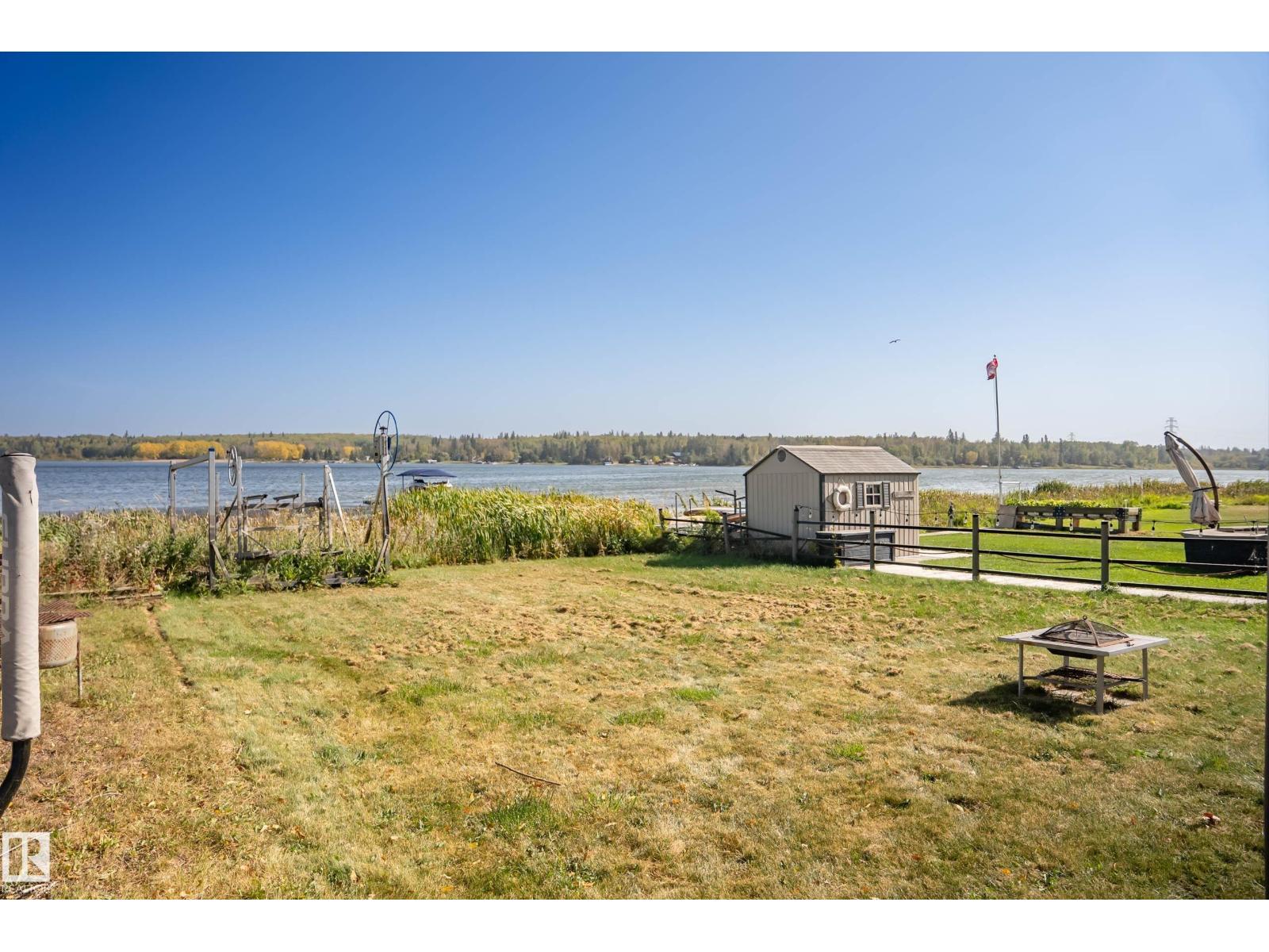 104 BAYVIEW DR, Rural Parkland County