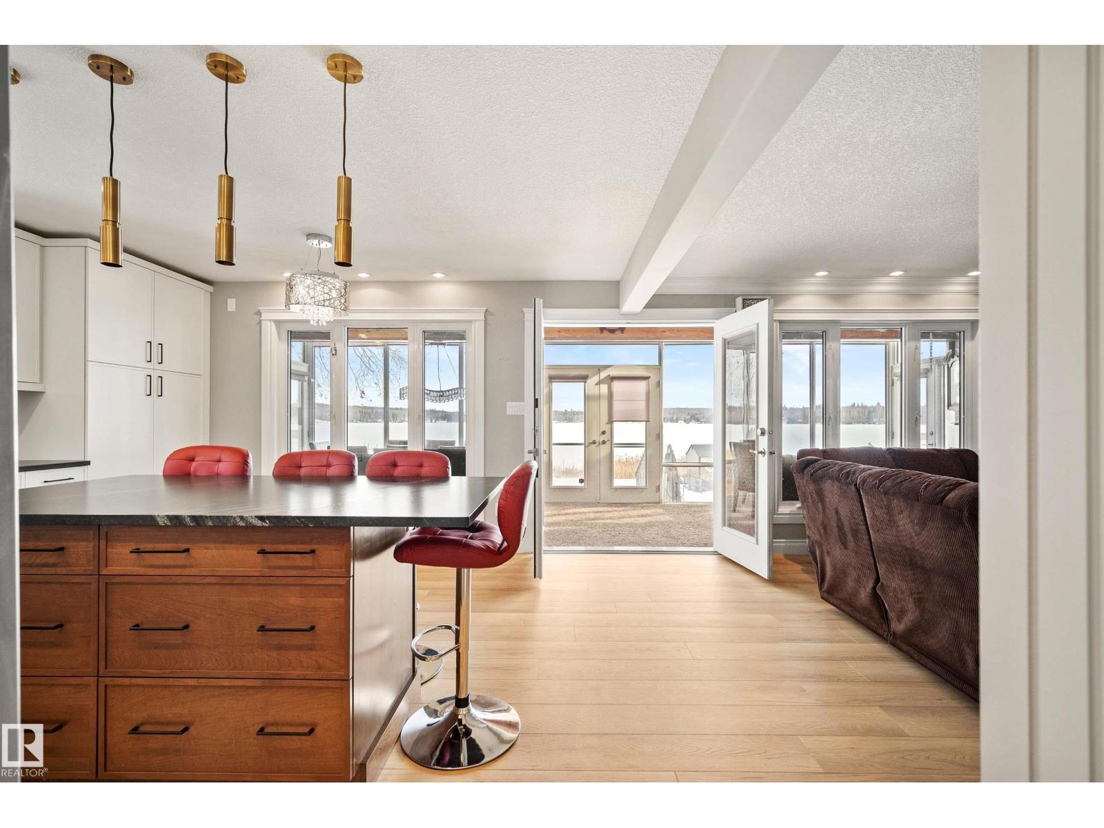 104 BAYVIEW DR, Rural Parkland County