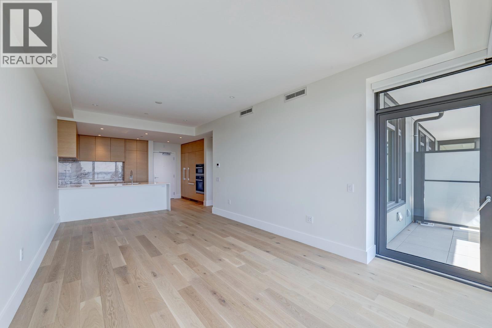 302 3101 BURFIELD PLACE, West Vancouver