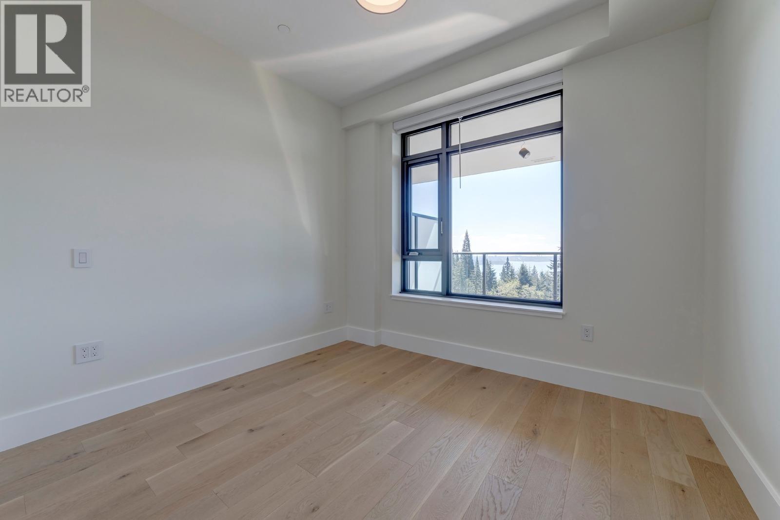 302 3101 BURFIELD PLACE, West Vancouver