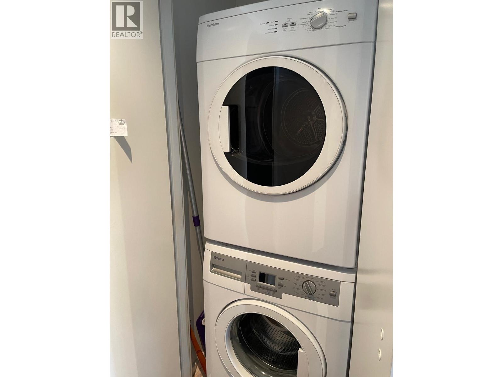 8131 NUNAVUT LANE, Vancouver