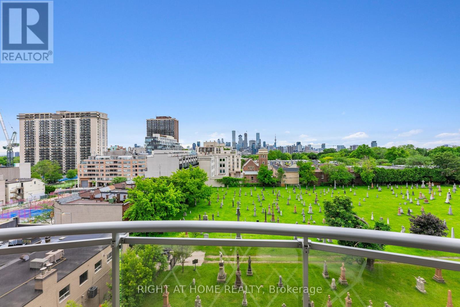 #704 1430 YONGE STREET - 22