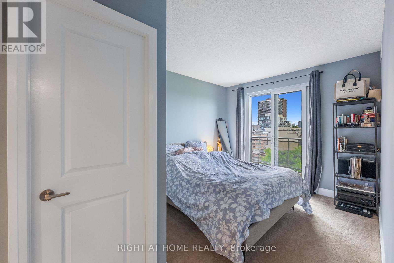 #704 1430 YONGE STREET - 30