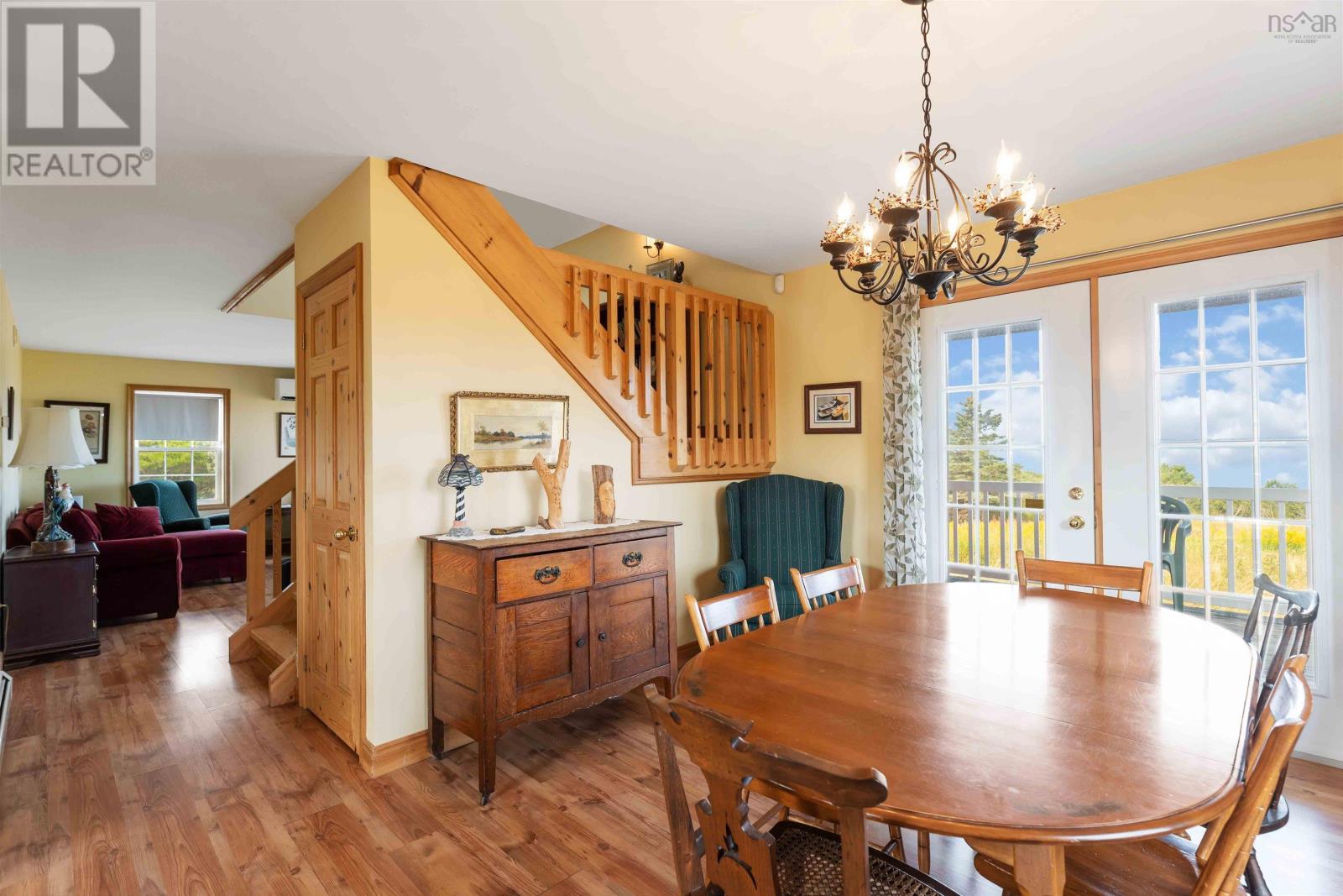 Property 44 of 47 of 885 Fort Point Road