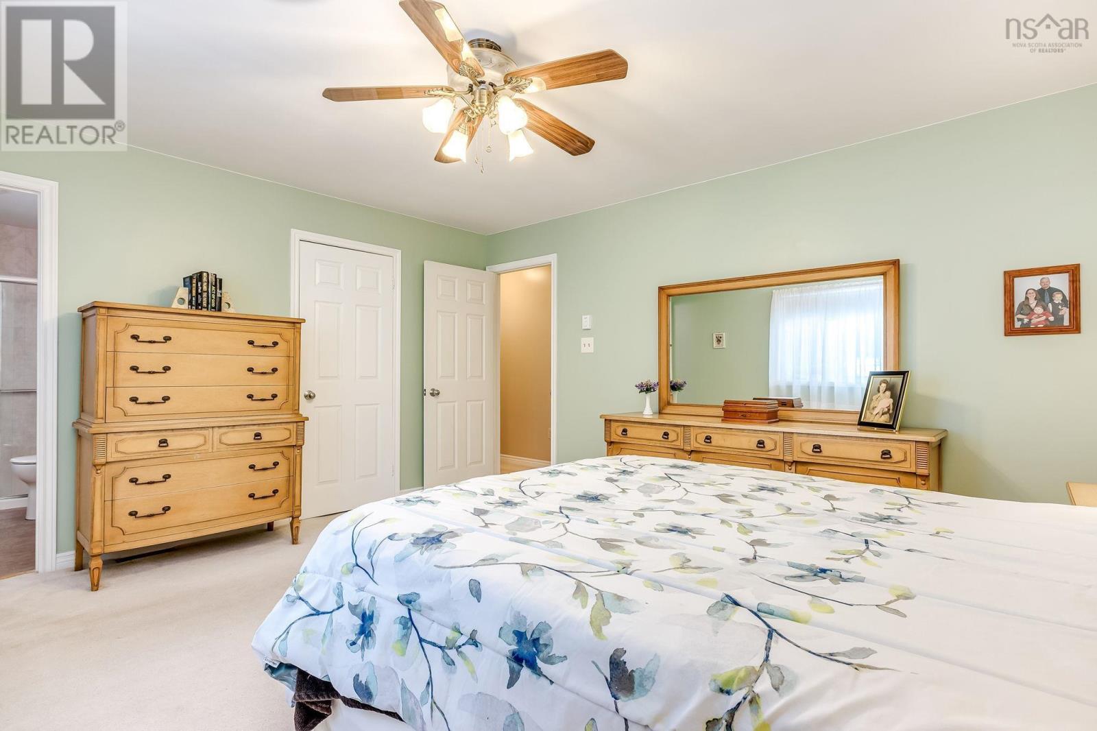 Property 7 of 45 of 162 Greenwich Drive