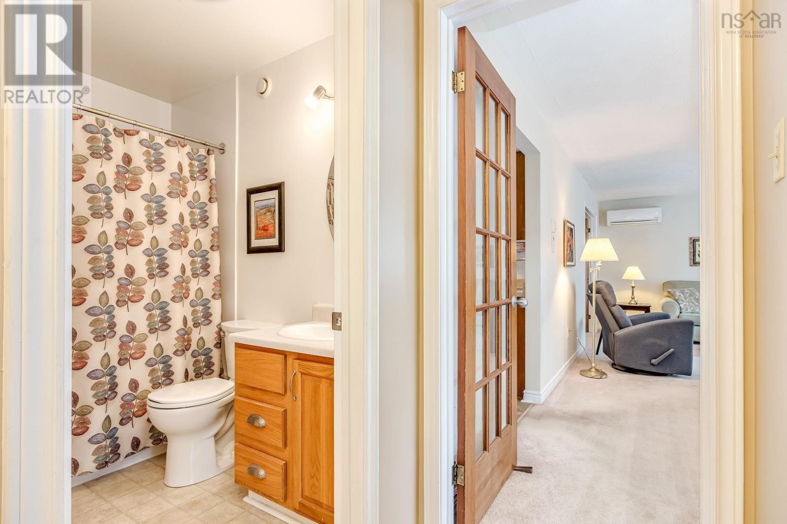 Property 27 of 45 of 162 Greenwich Drive