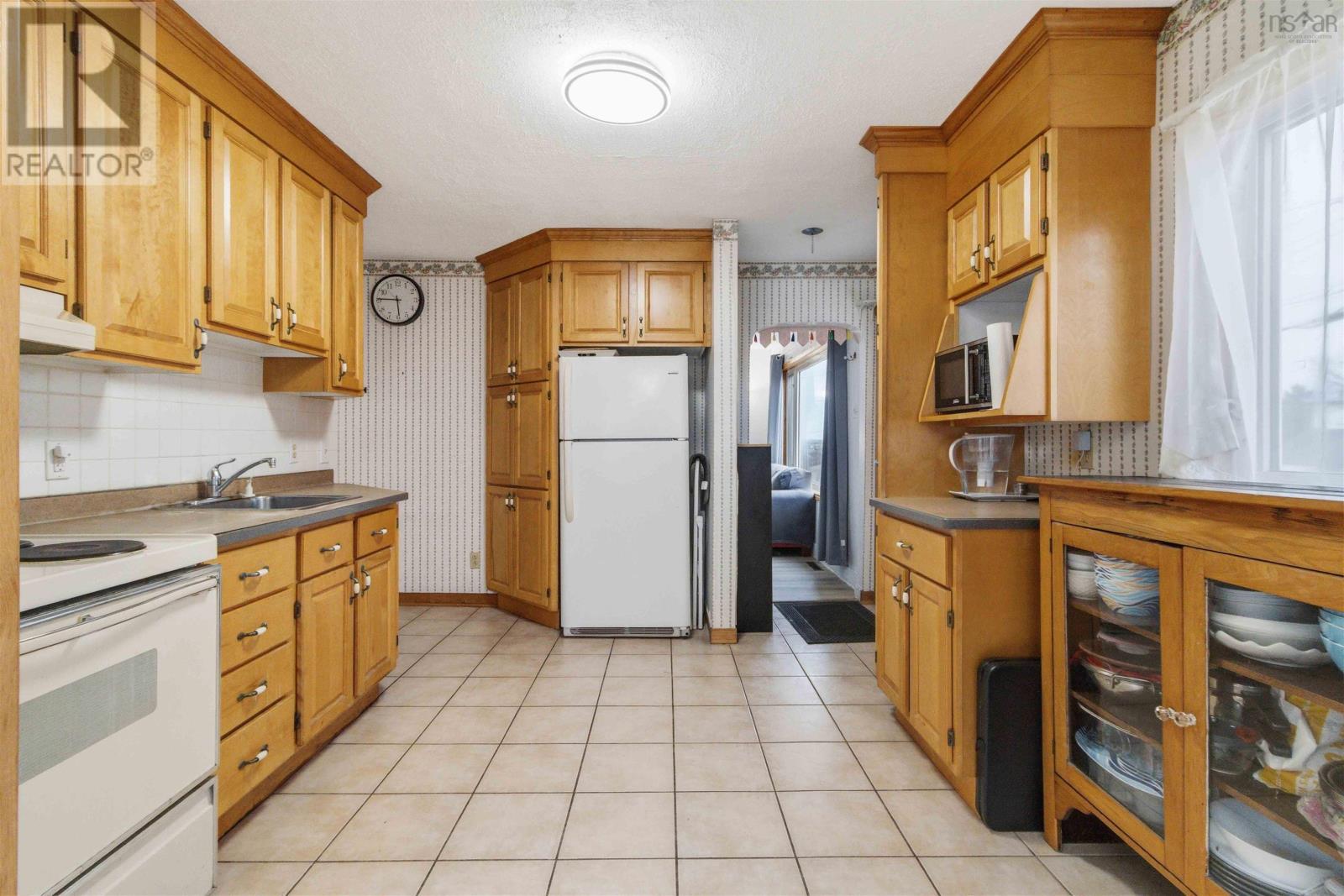 Property 28 of 40 of 24 Auburn Avenue