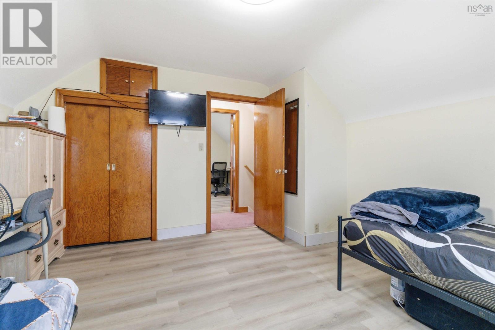 Property 38 of 40 of 24 Auburn Avenue