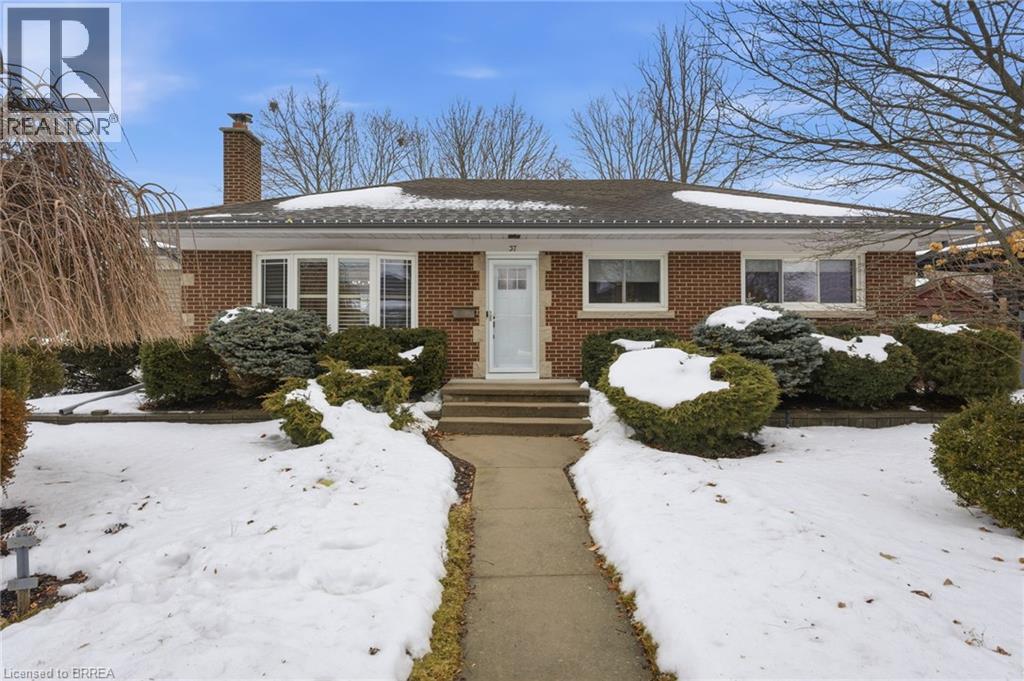 37 HILLIER Crescent, Brantford, Ontario