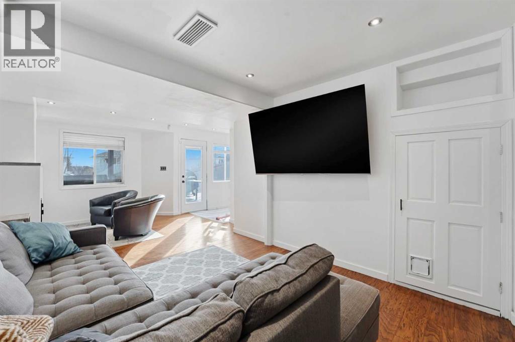 Single Family House for Sale in  Harvest Glen Way NE Harvest Hills Calgary 