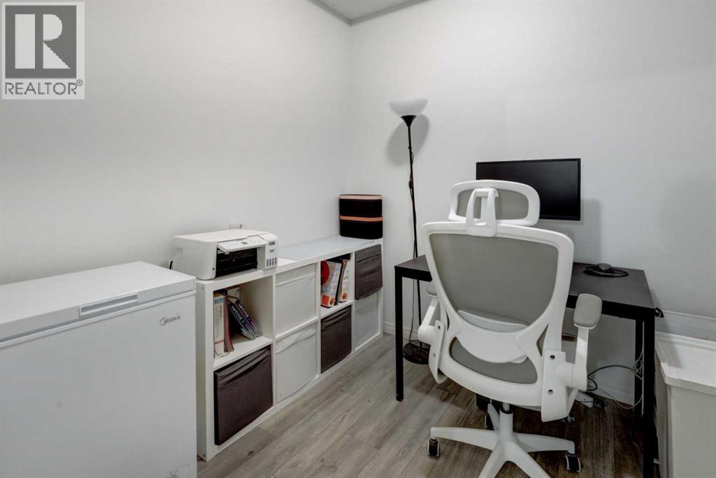 Single Family House for Sale in   Sherwood Boulevard NW Sherwood Calgary 