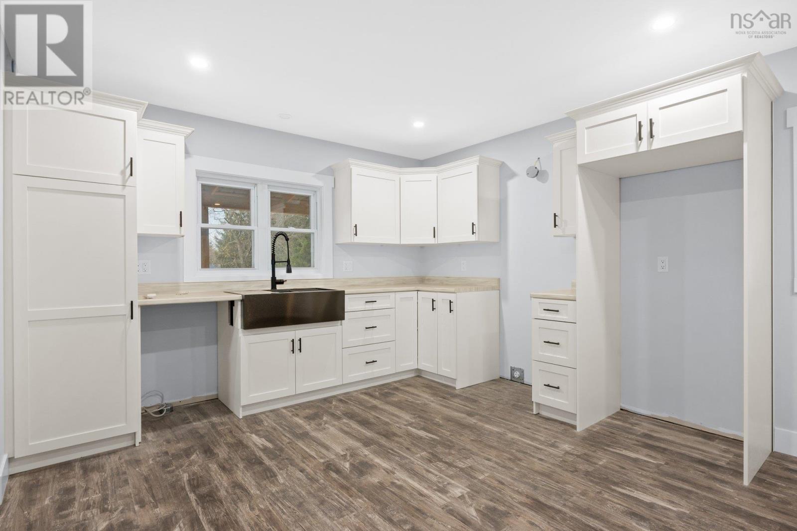 Property 26 of 47 of 914 Maple Avenue