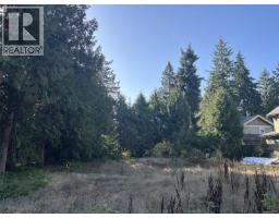 172 Fern Rd W, Qualicum Beach, BC V9K1S4 Photo 10
