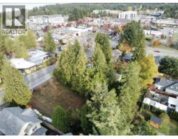 172 Fern Rd W, Qualicum Beach, BC V9K1S4 Photo 6