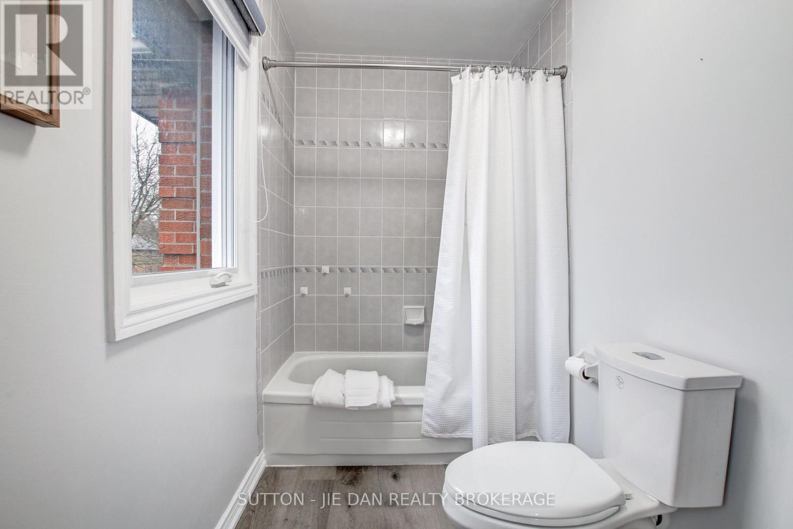 33 REPTON AVENUE - 27