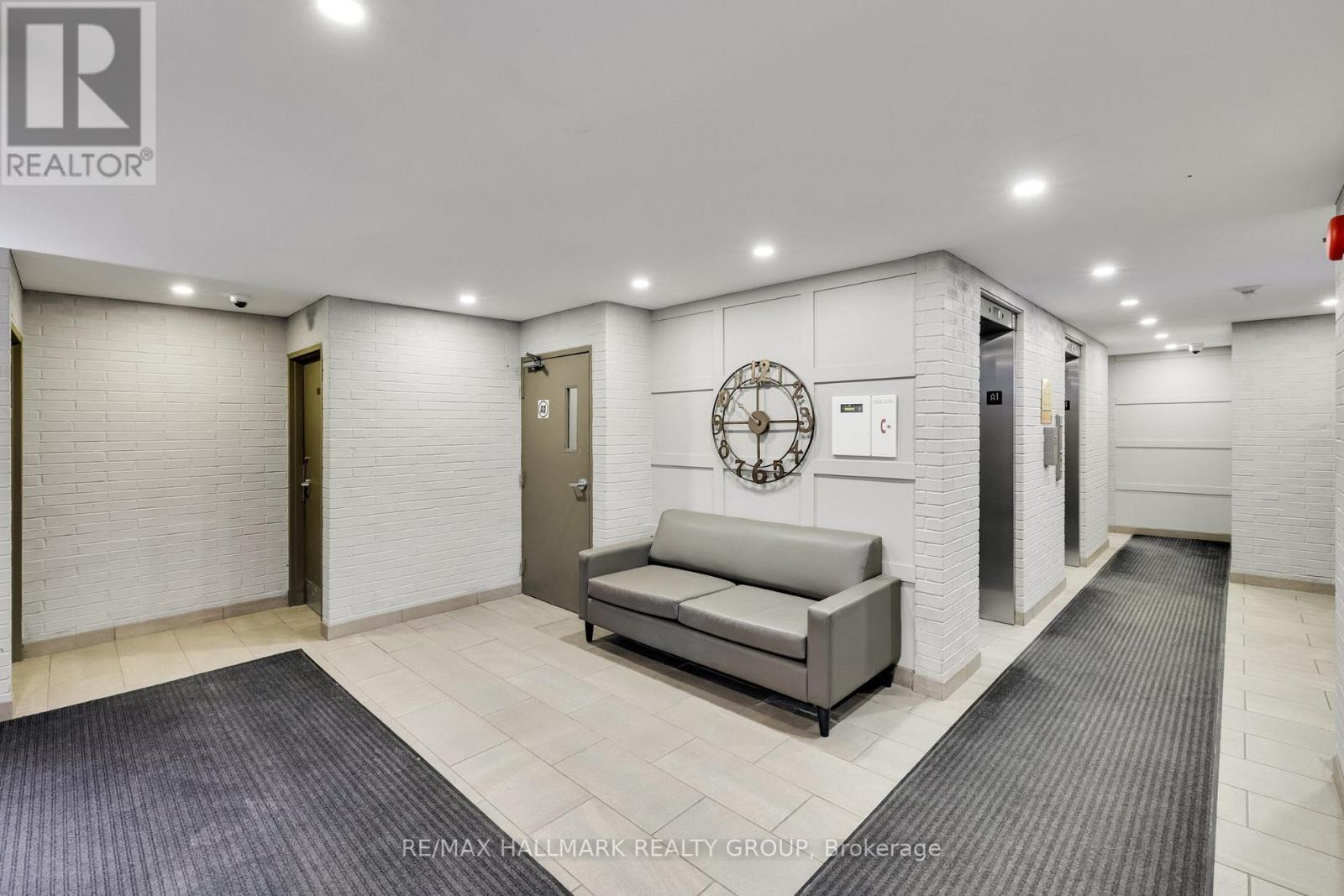 #203 40 ARTHUR STREET - 37