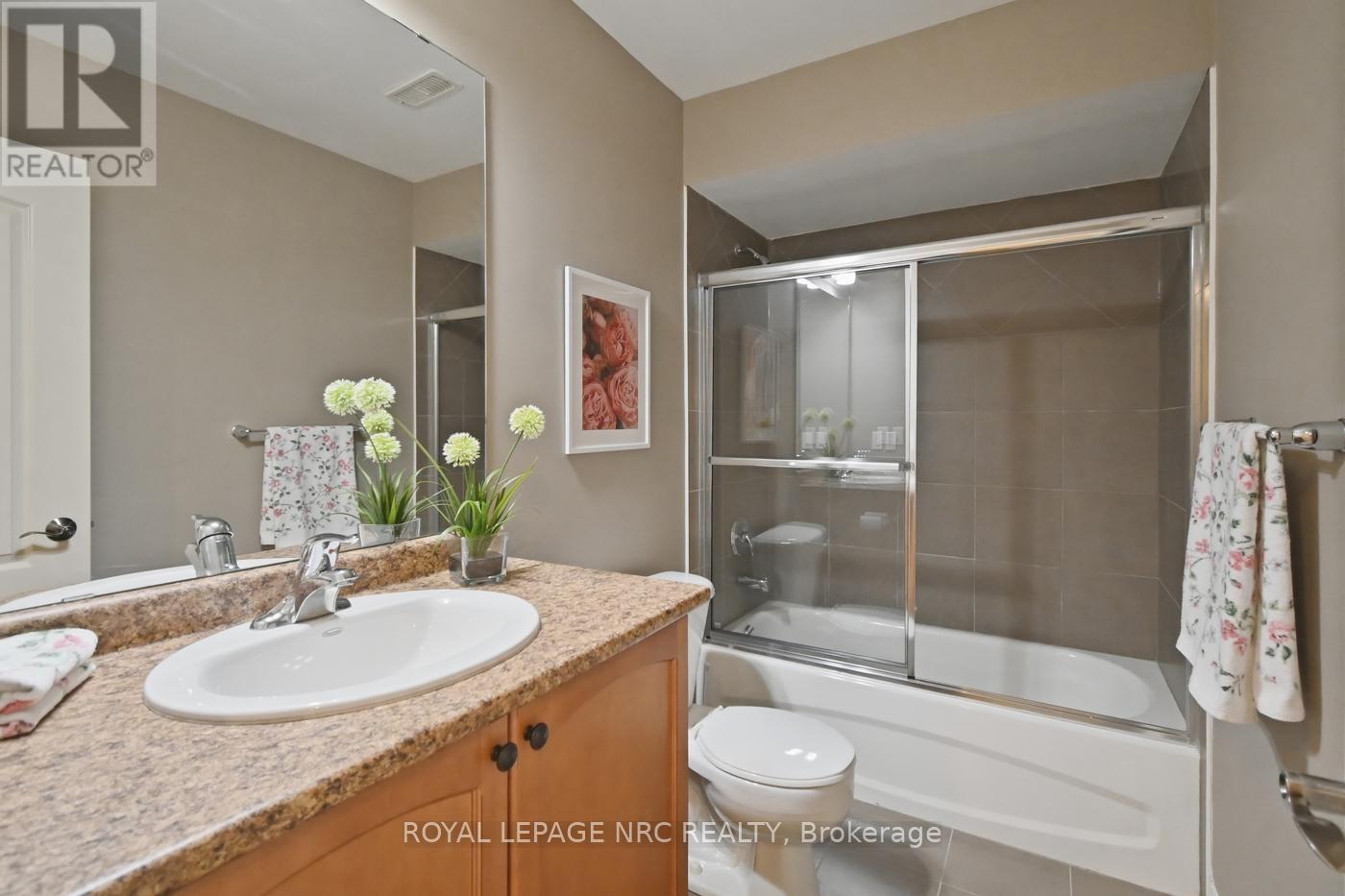 14 LOCHNESS COURT, Welland (Hwy 406/Welland), Ontario