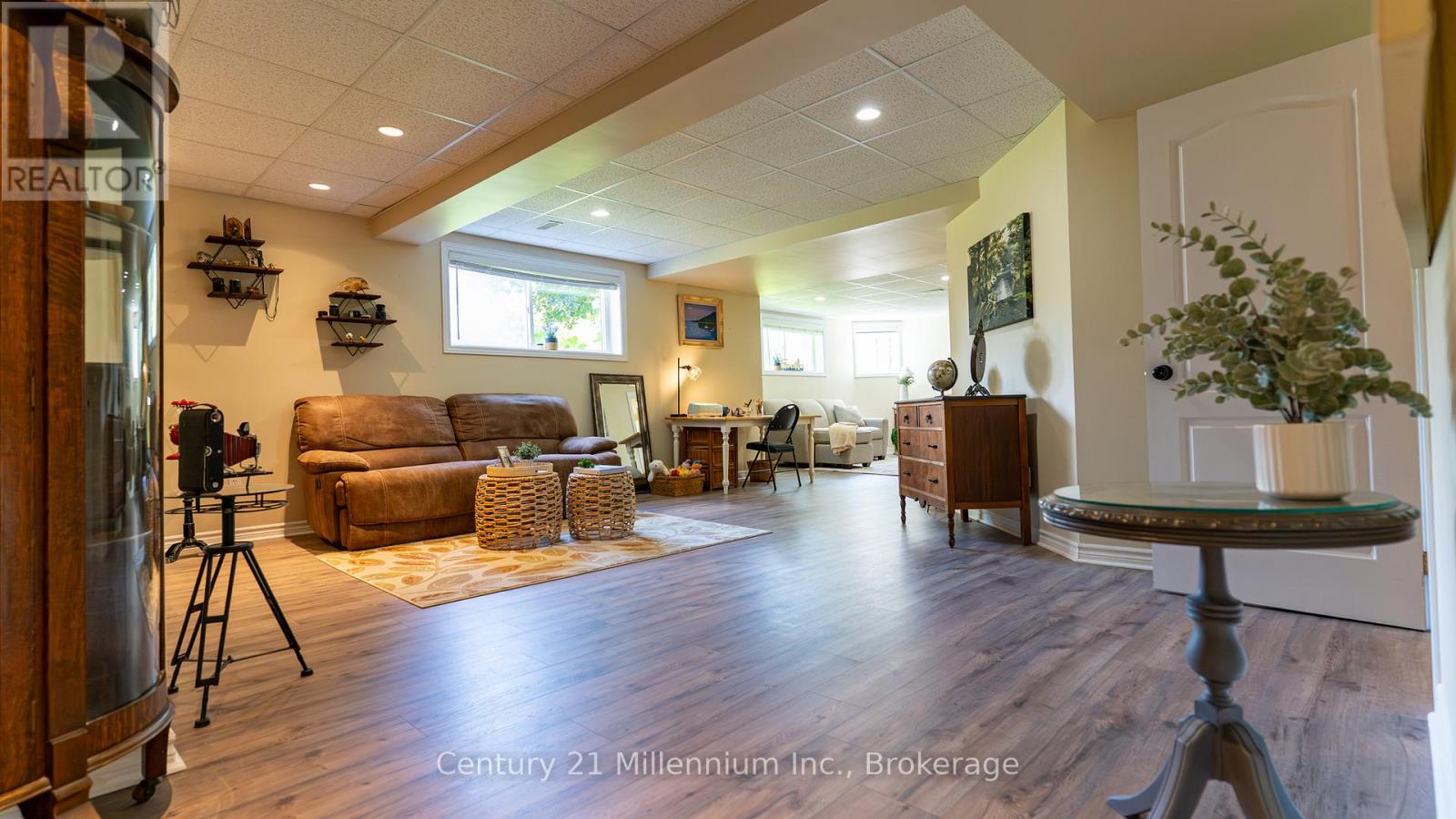 5 SUGAR MAPLE LANE - 20