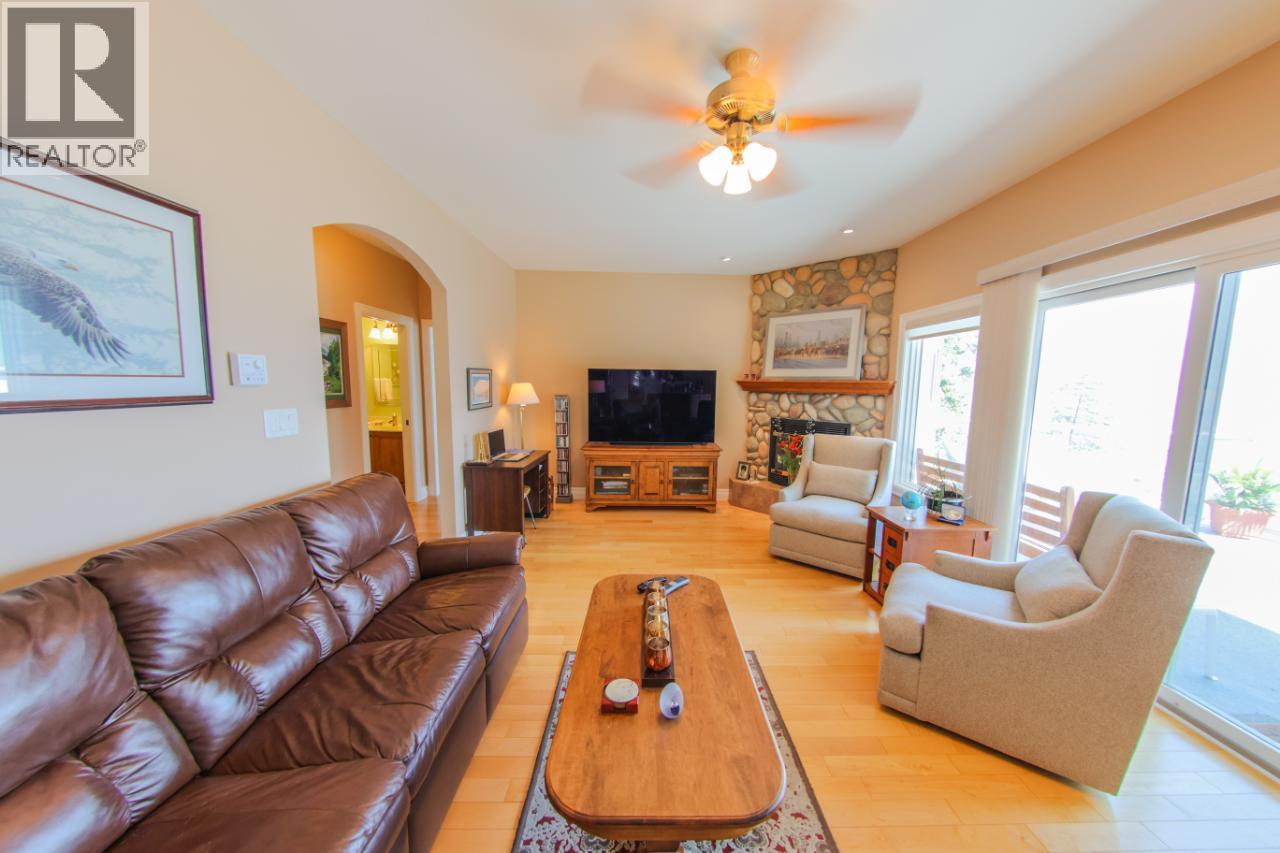 924 QUEENS Road, Balfour