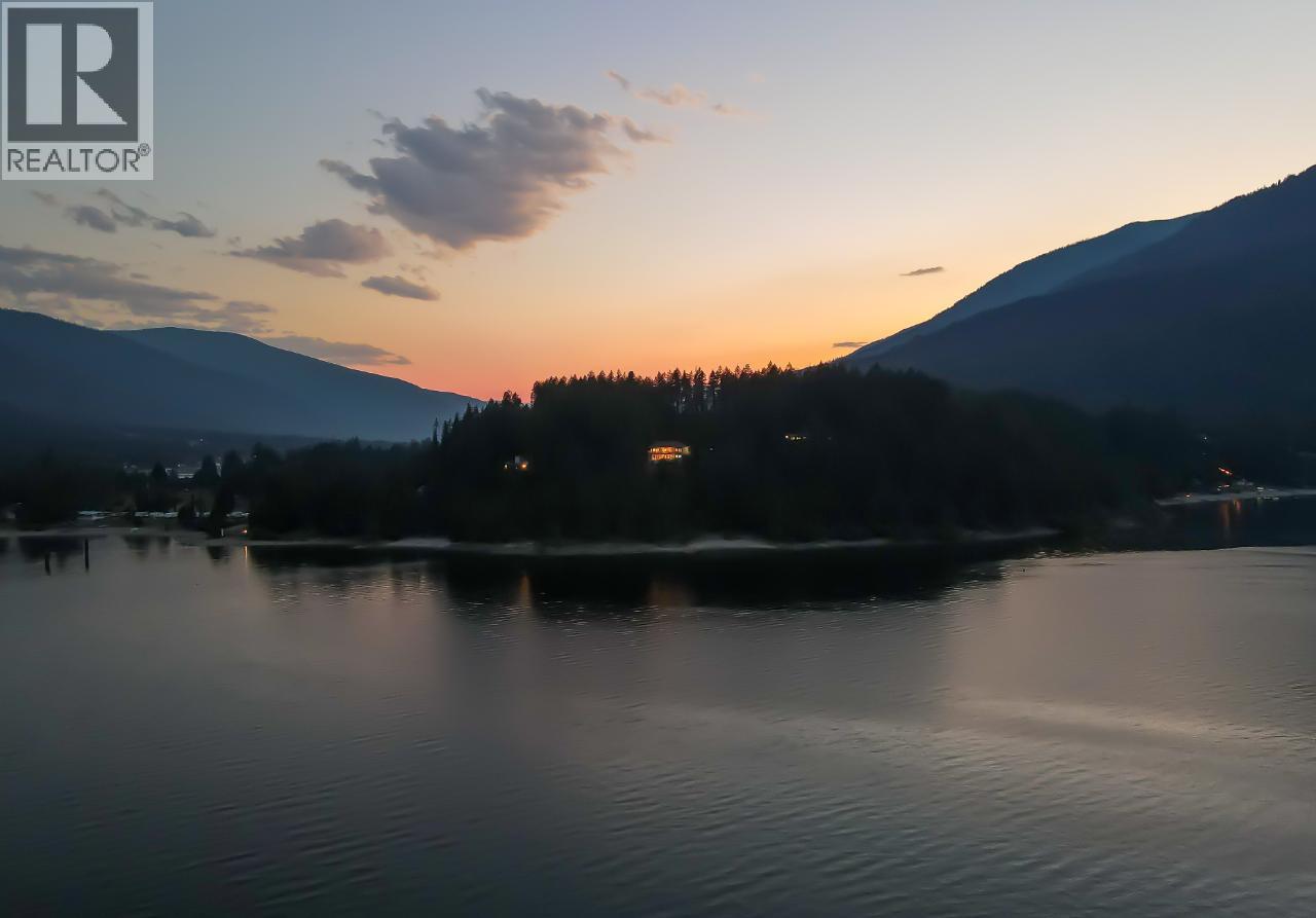 924 QUEENS Road, Balfour