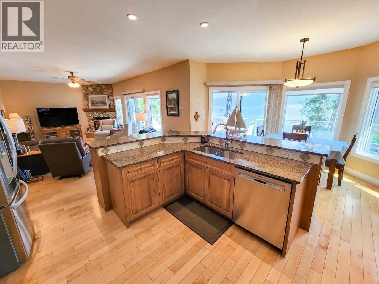 924 QUEENS Road, Balfour