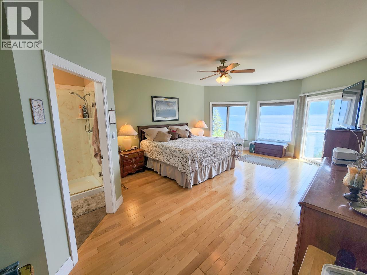 924 QUEENS Road, Balfour