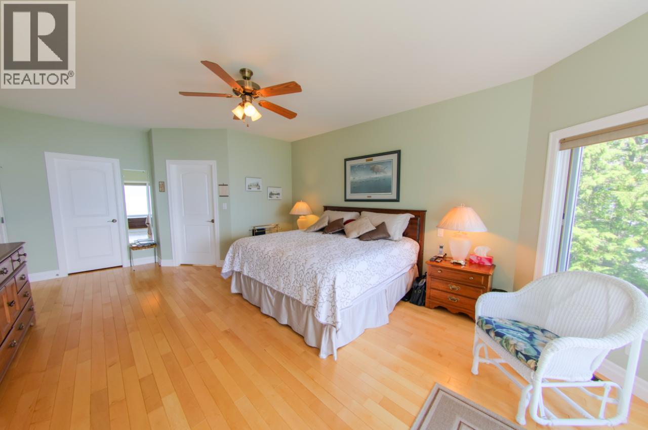 924 QUEENS Road, Balfour