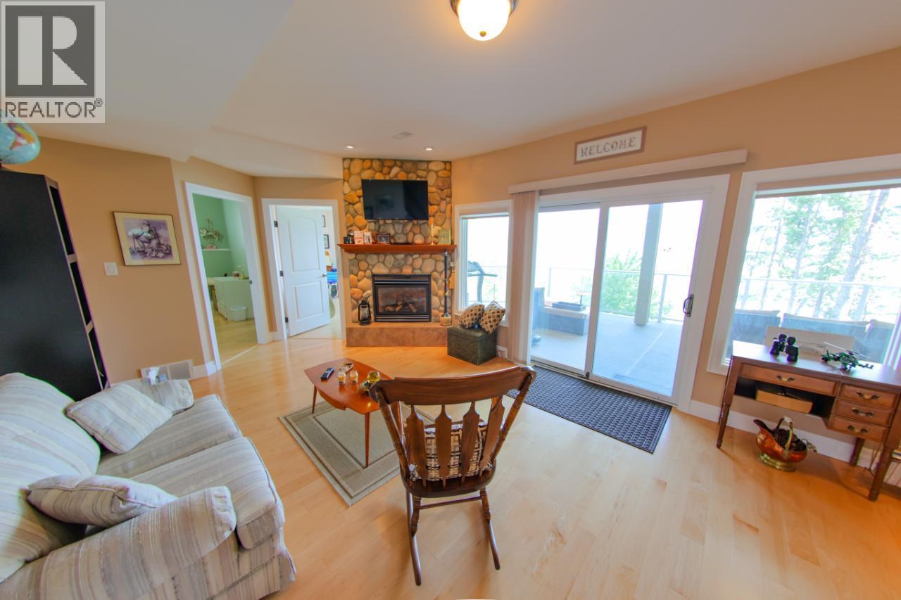 924 QUEENS Road, Balfour