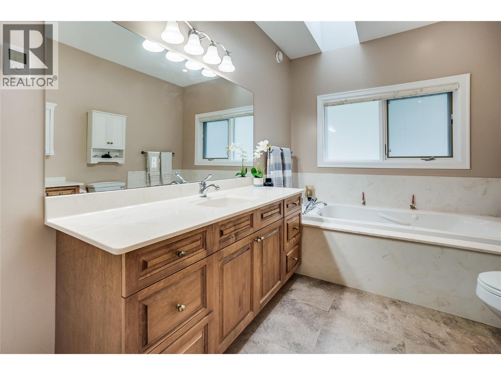 924 QUEENS Road, Balfour