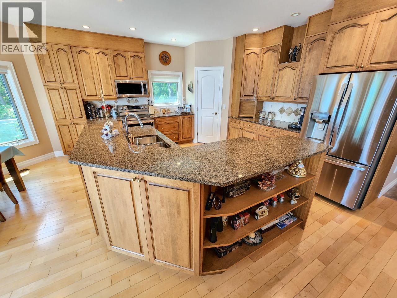 924 QUEENS Road, Balfour