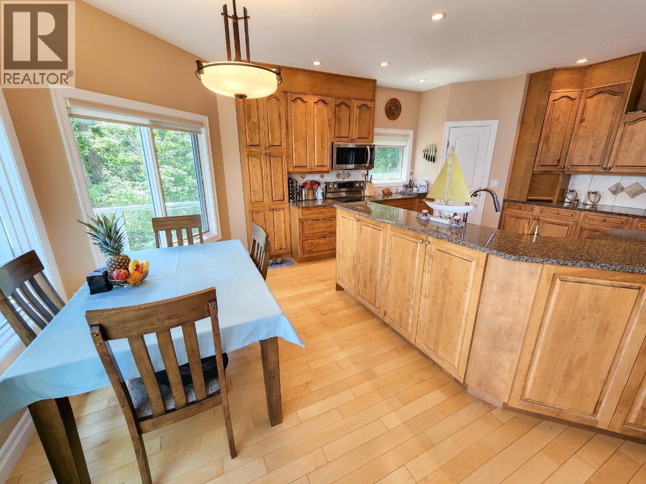 924 QUEENS Road, Balfour