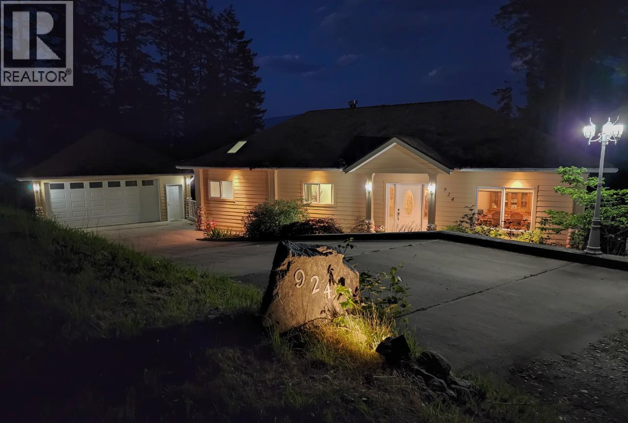 924 QUEENS Road, Balfour