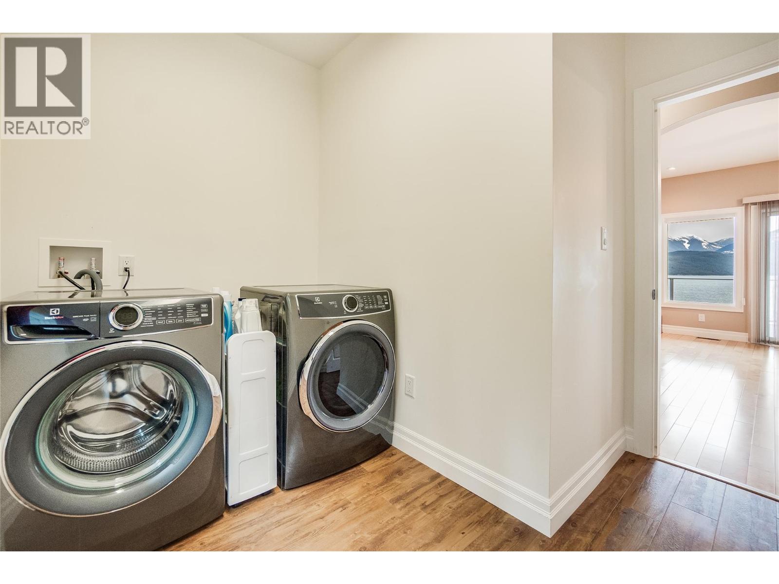 924 QUEENS Road, Balfour