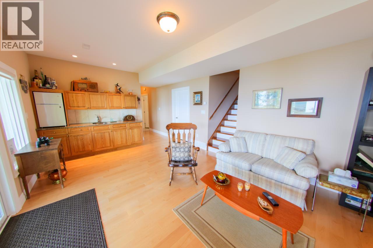 924 QUEENS Road, Balfour