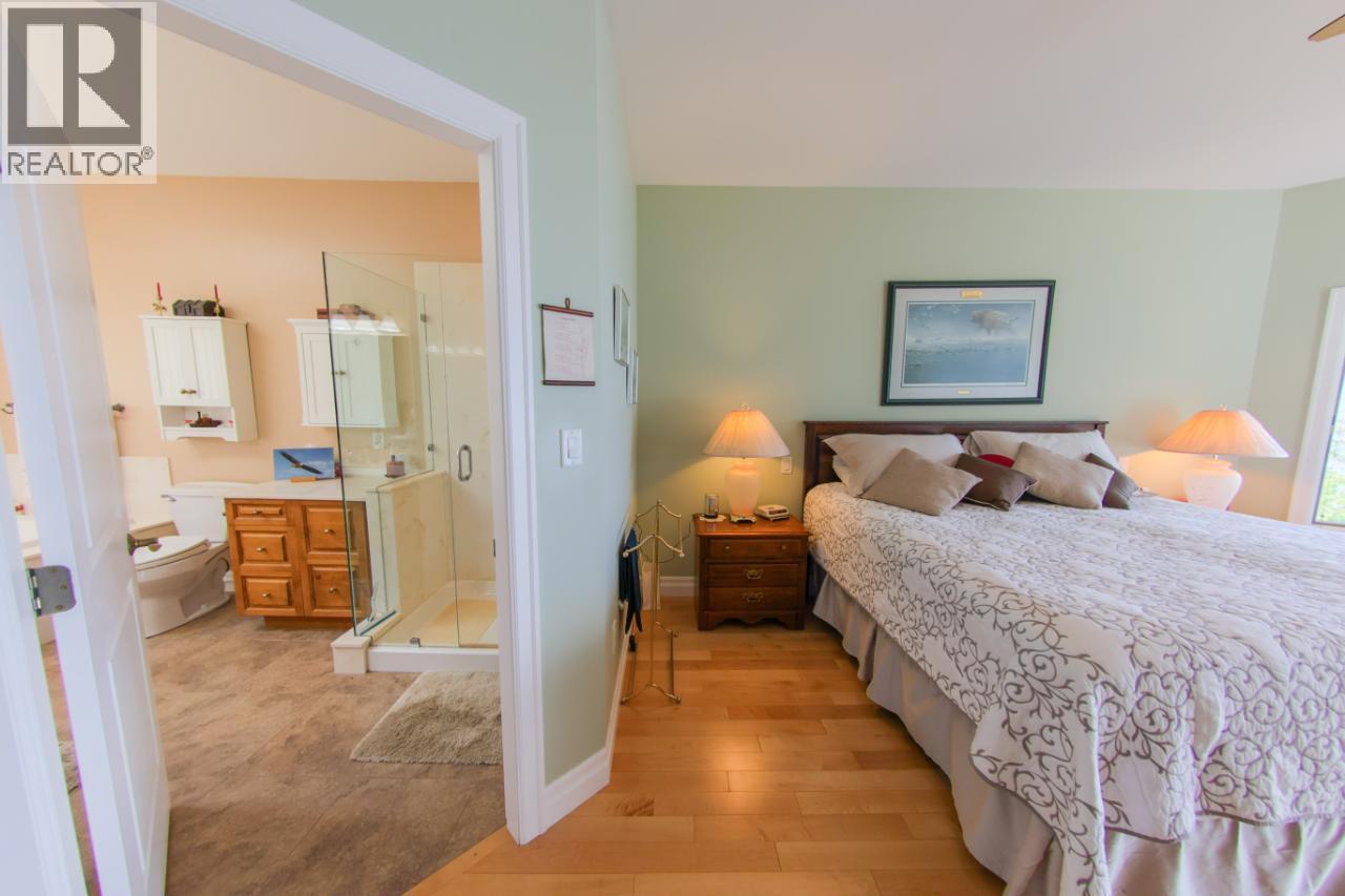 924 QUEENS Road, Balfour